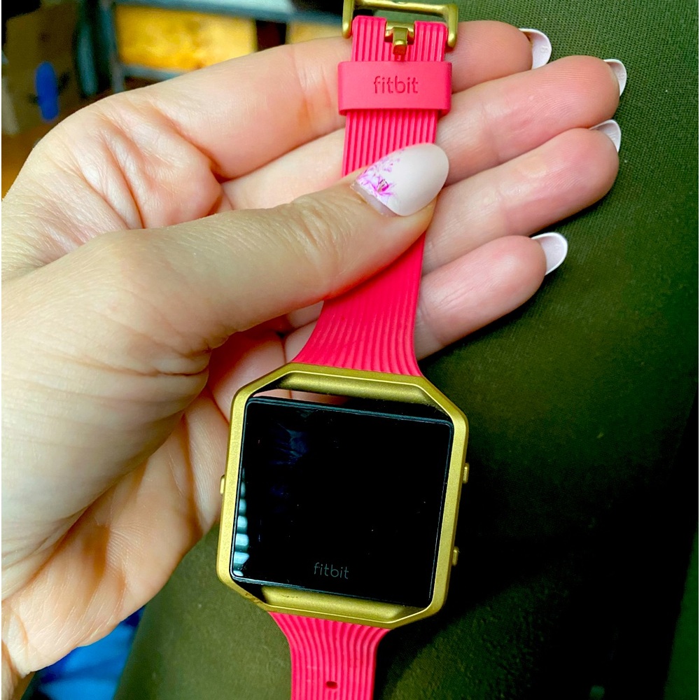 Fitbit blaze with pink band